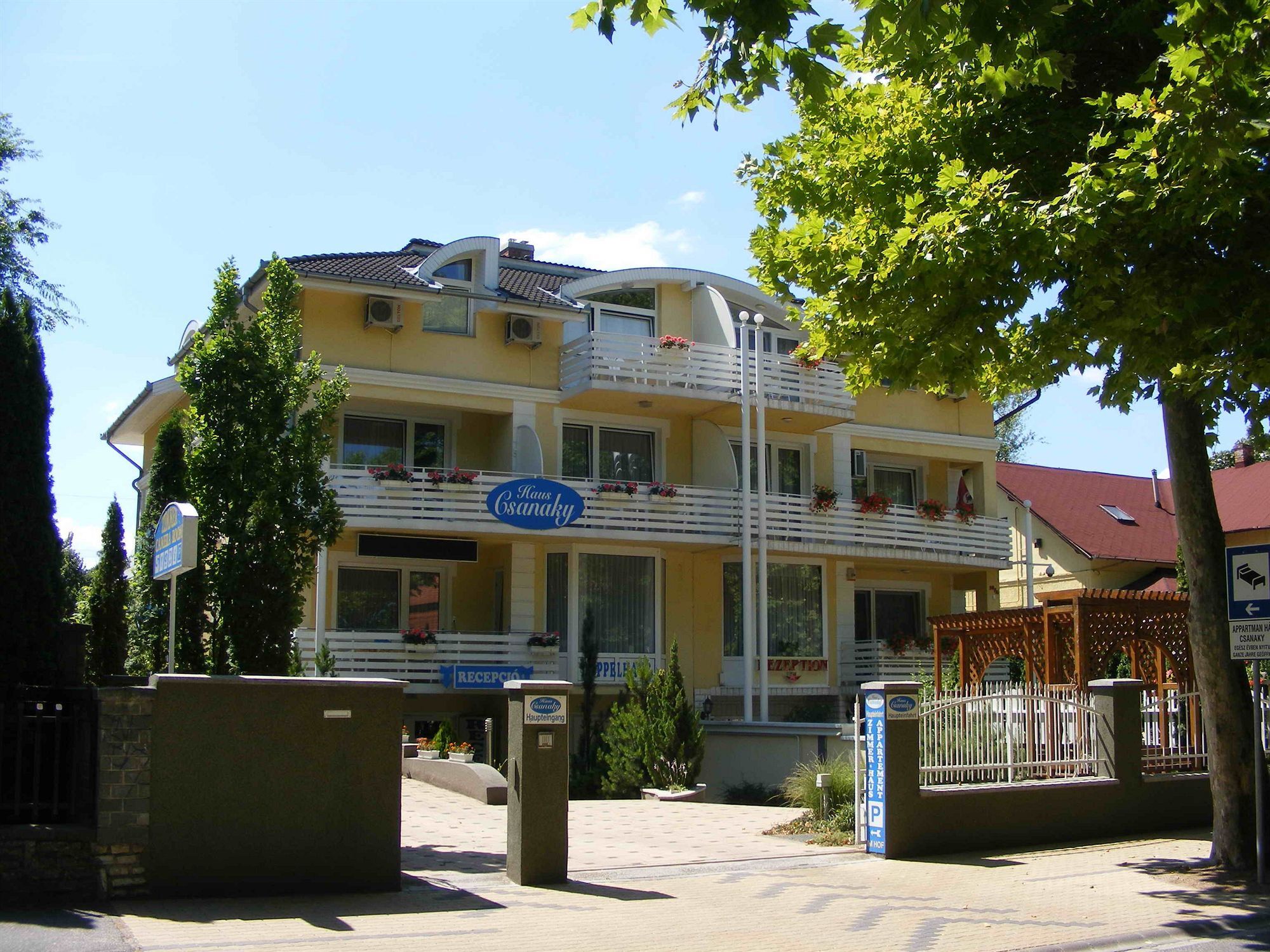 Arizona Apartman Шіофок Екстер'єр фото